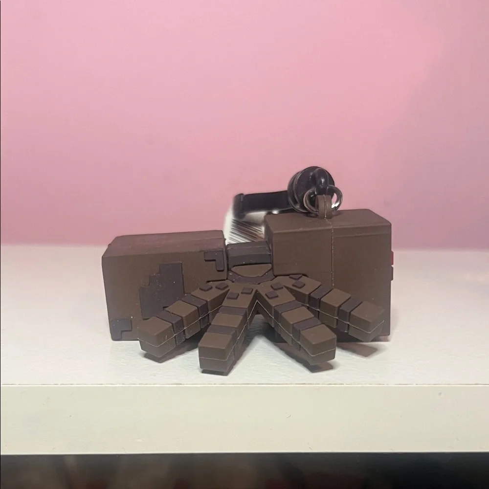 Minecraft Spider Keychain - Picture 4 of 8